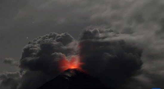 印尼東部火山噴發(fā)